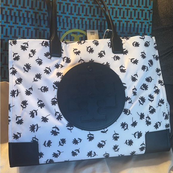Authentic TORY BURCH Floral LOGO Leather/ soft canvas magnetic  LG tote - Picture 2 of 10
